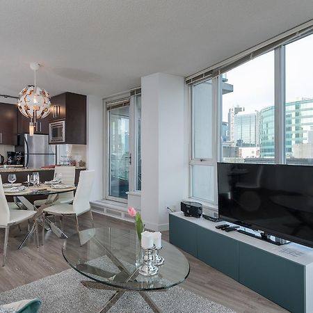 The Altitude Apartment Vancouver Exterior photo