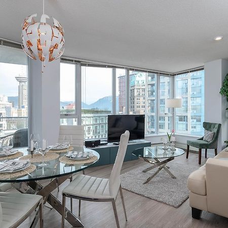 The Altitude Apartment Vancouver Exterior photo