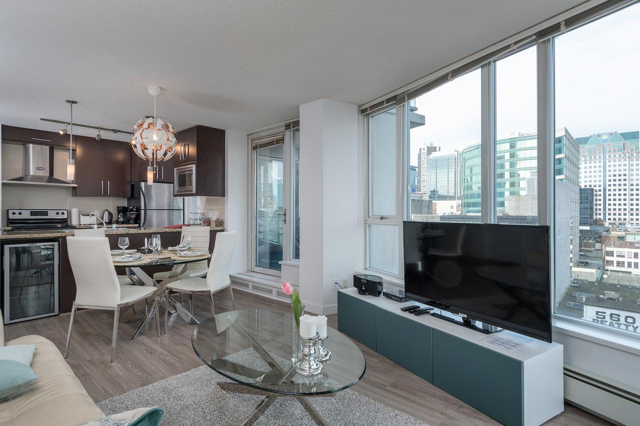 The Altitude Apartment Vancouver Exterior photo