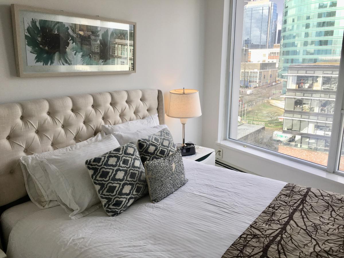 The Altitude Apartment Vancouver Exterior photo