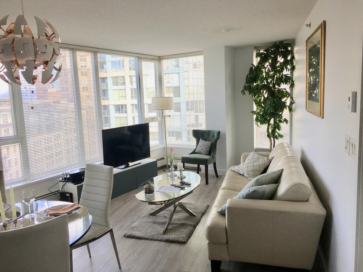 The Altitude Apartment Vancouver Exterior photo